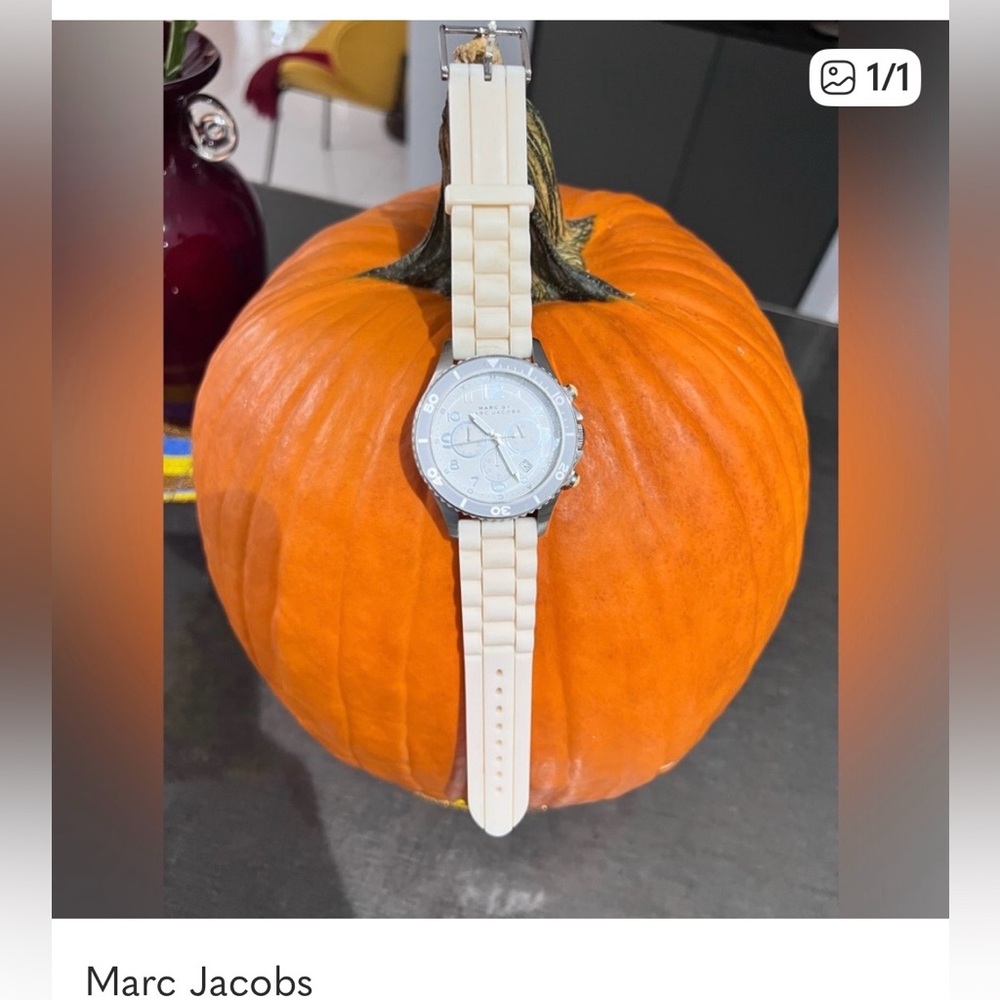 Marc Jacobs Beige Smartwatch